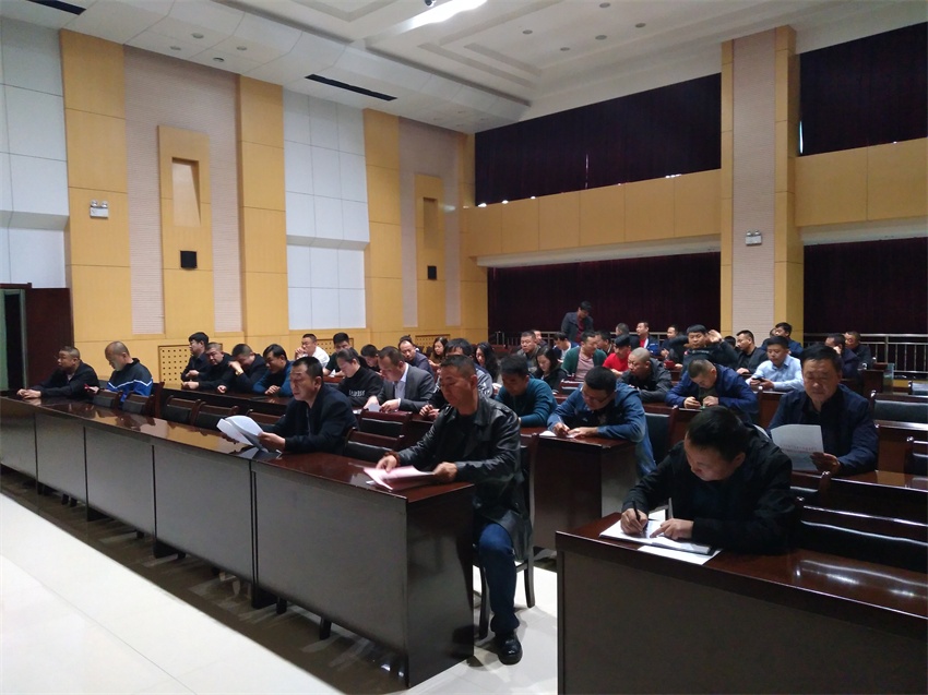 2018年3月10日，救护队党支部在三楼会议室召开党员大会，安排部署2018年基层党建和党风廉政建设工作.jpg